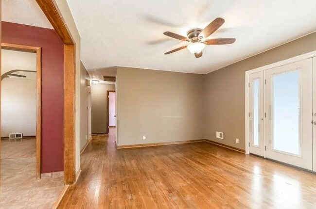 Building Photo - 4818 Norwood Ave