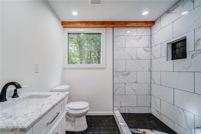 Building Photo - 5574 Hardscrabble Rd