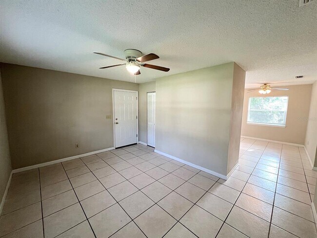 Building Photo - 2 Plateau Ln