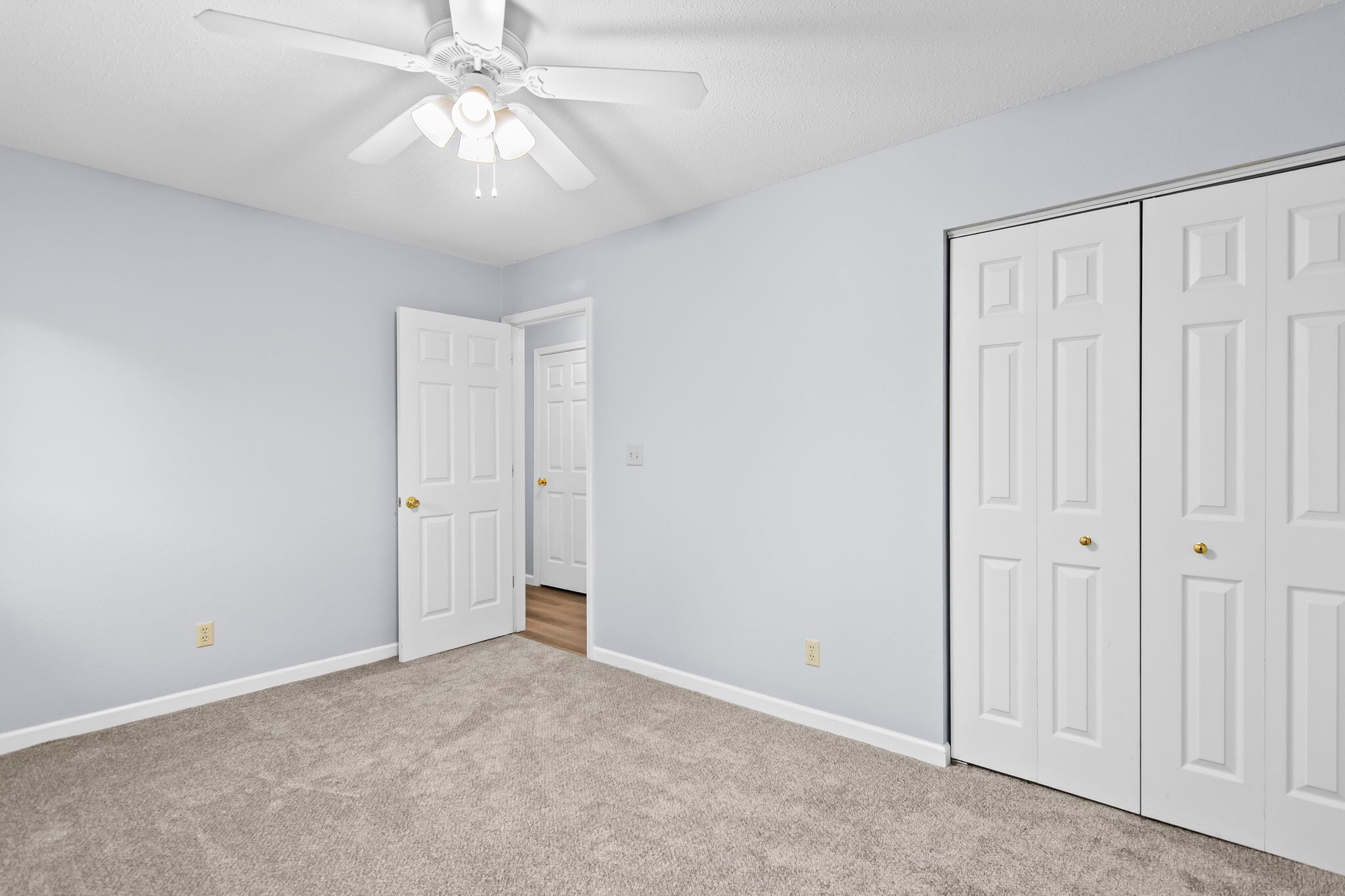 Building Photo - 204 Saxon Dr