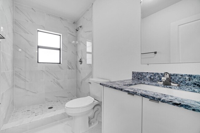 Building Photo - Goulds 4 Bed Triplex