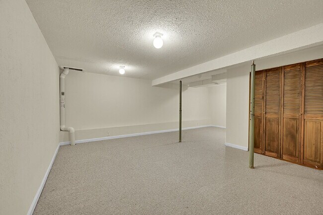 Building Photo - $3,100 - 3 Bed, 2.5 Bath Home in Littleton...