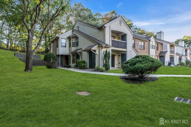 Building Photo - 2101 Bayhead Dr