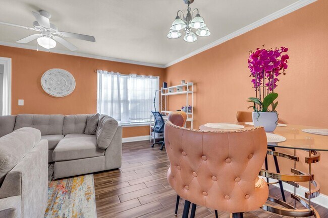 Building Photo - 512 Wingspan Way