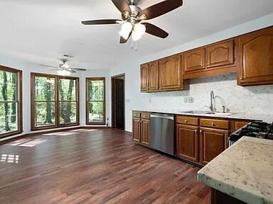 Building Photo - 1061 Retner Dr SW