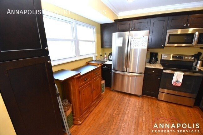 Building Photo - 957 Highpoint Dr