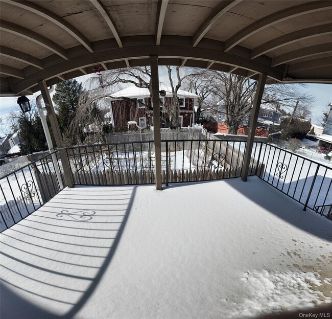 Building Photo - 244 S Ridge St