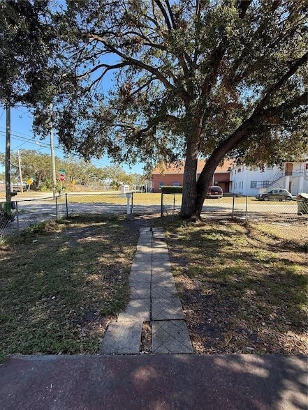 Building Photo - 2014 N 49th St