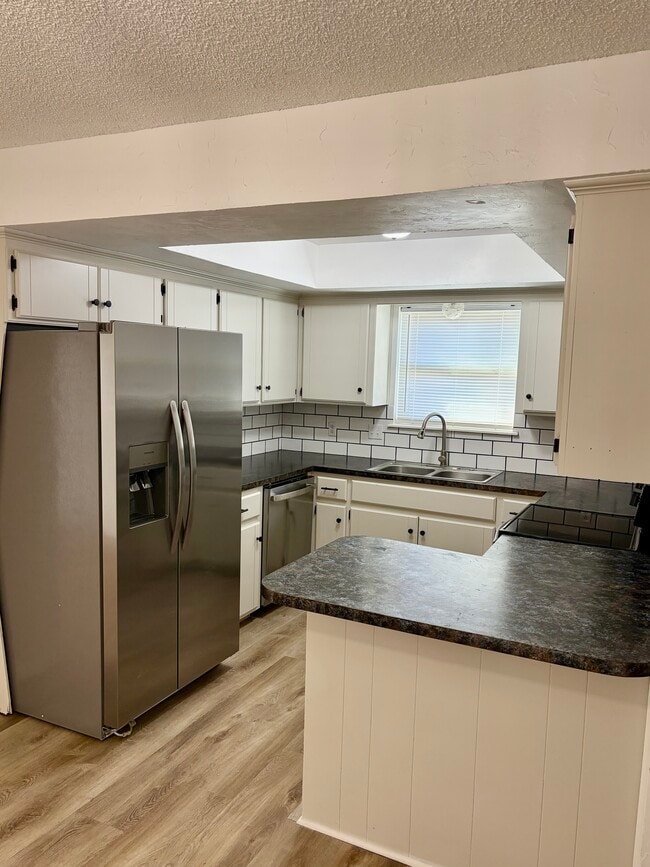 Building Photo - 10528 Ricky Ln