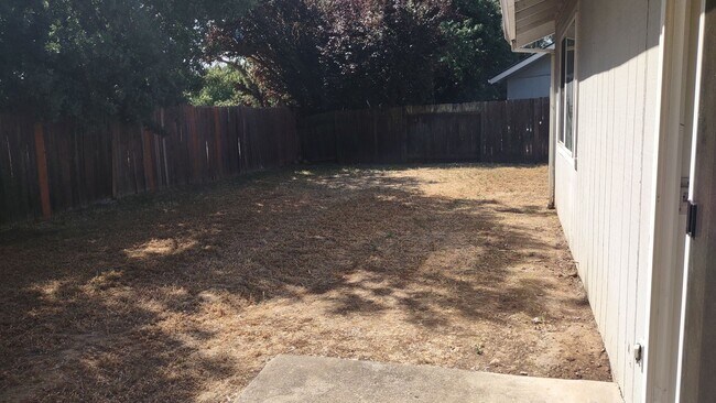 Building Photo - 8977 Laguna Vista Ct