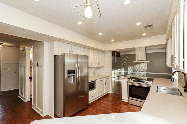 Building Photo - 721 Mattan Point