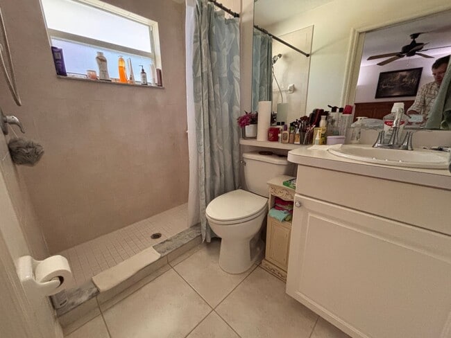 Building Photo - 3 BR 2 BA 2 Car Garage Duplex -  Annual Rental -  Sebastian FL