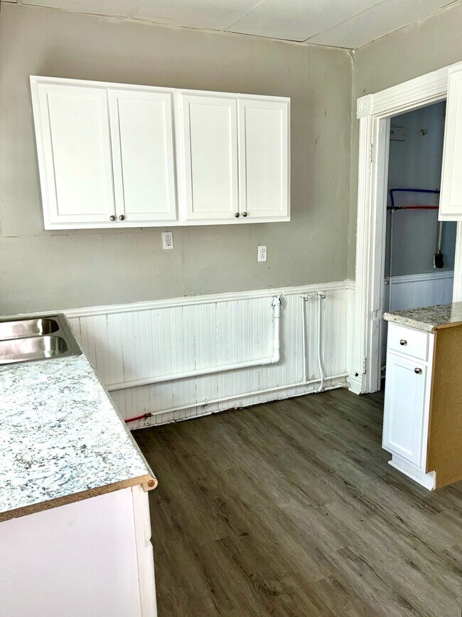 Building Photo - 2826 Saint Xavier St