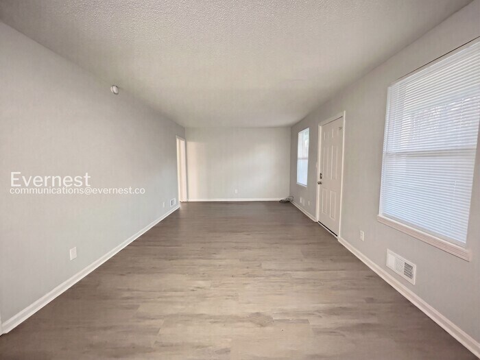 Building Photo - 4365 Stonewall Tell Rd