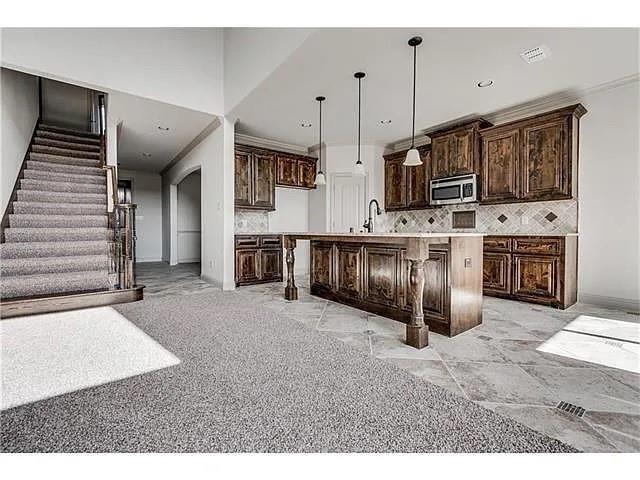 Building Photo - 908 Lake Meadow Ln