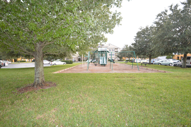 Building Photo - Gated Community of Mosaic near Millenia Mall