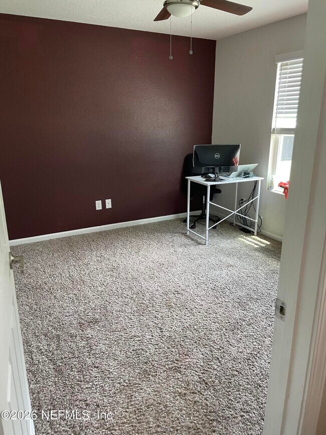 Building Photo - 5549 Broadgate Ct
