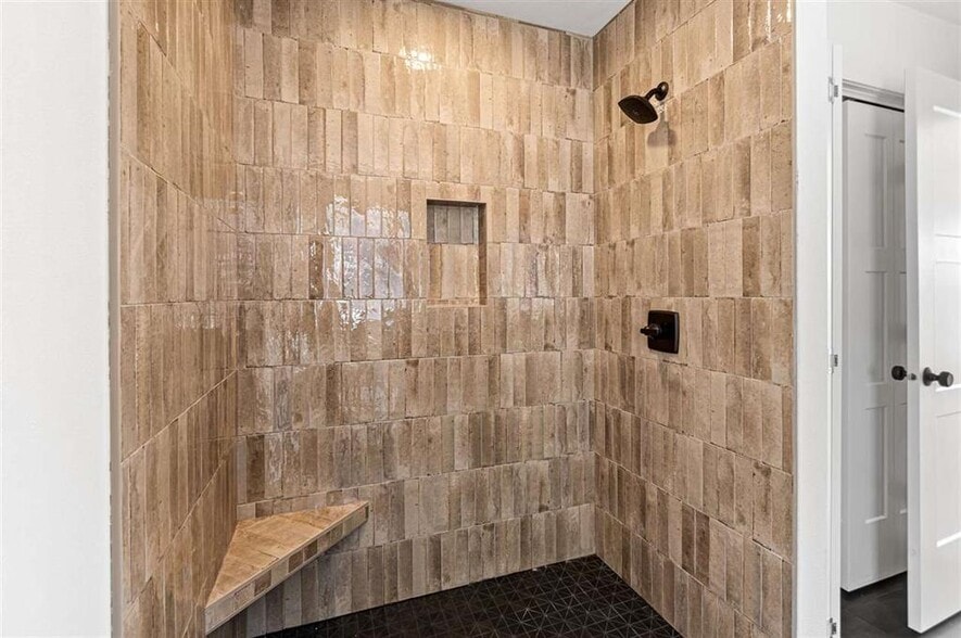 Building Photo - 386 Sierra Trce