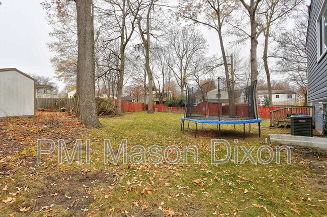 Building Photo - 9321 Kenbrooke Ct