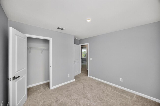 Building Photo - 3004 Red Fox Rdg