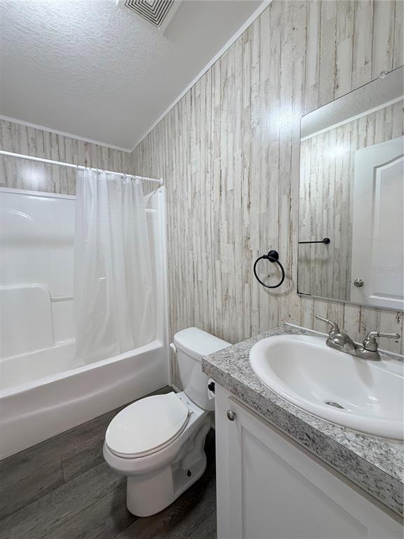 Building Photo - 932 SE 40th Pl