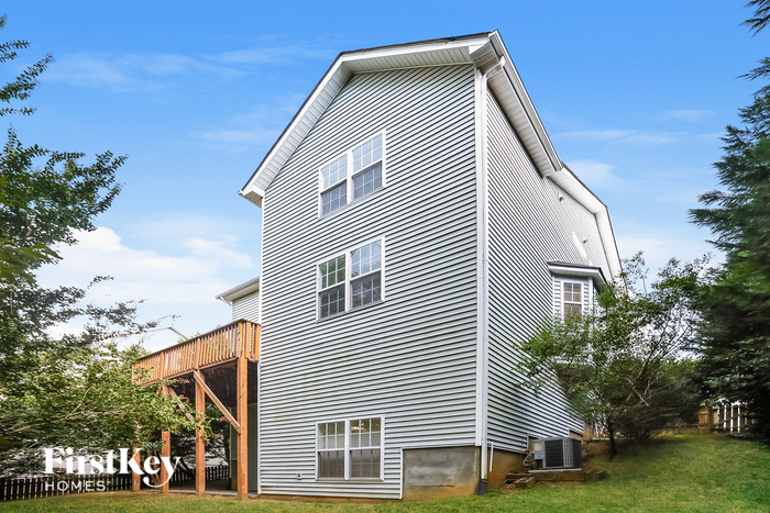 Building Photo - 413 Holly Thorn Trace