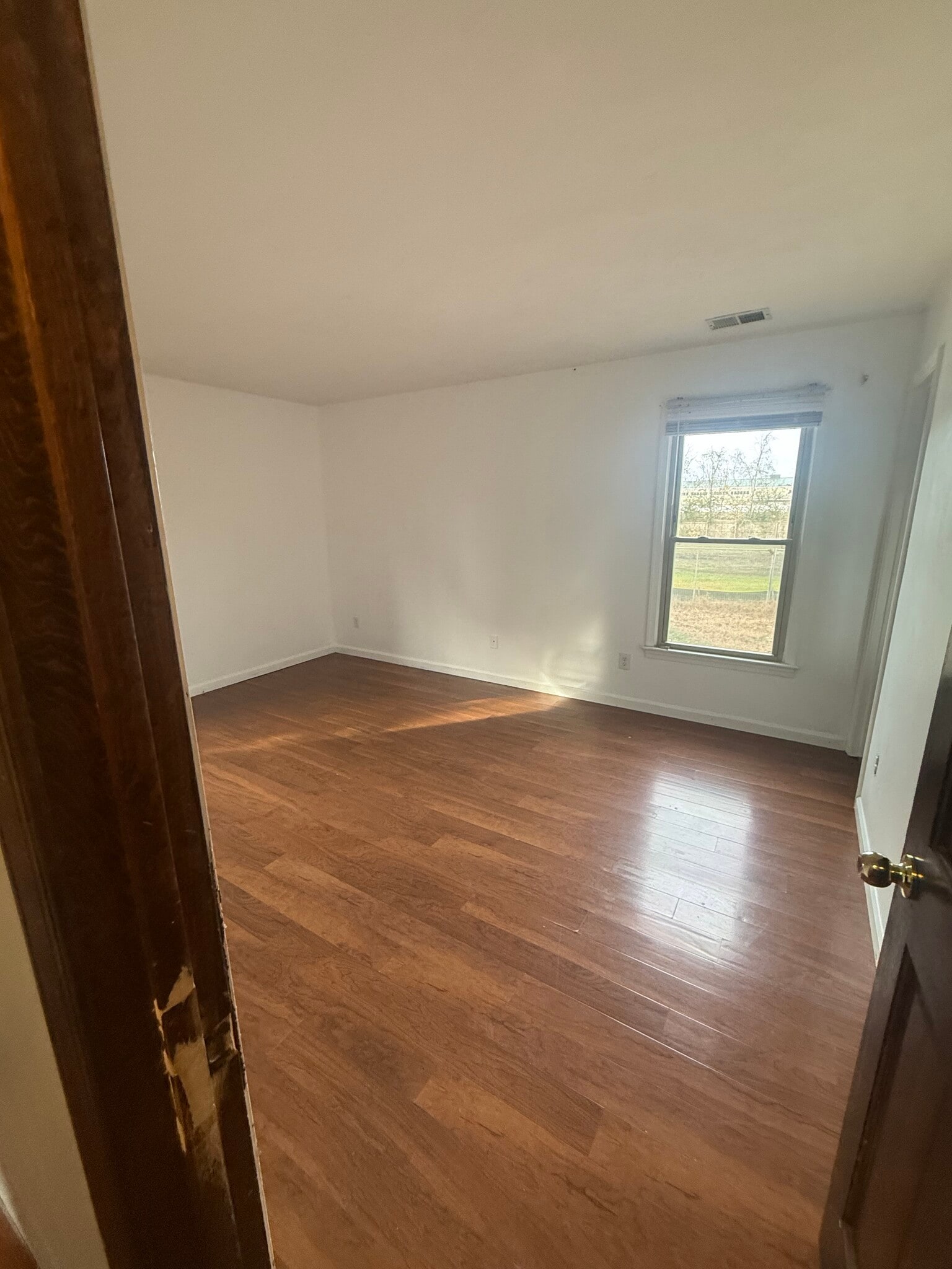 Building Photo - 2552 Roundtree Cir