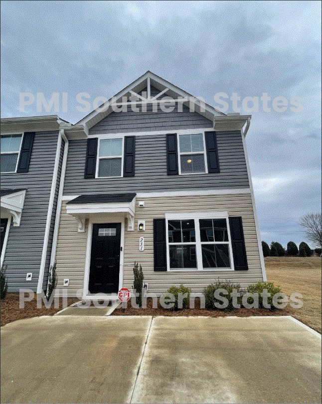 Building Photo - Charming 3 Bed, 2.5 Bath Rental in Anderson, SC - Perfect for Your Family!
