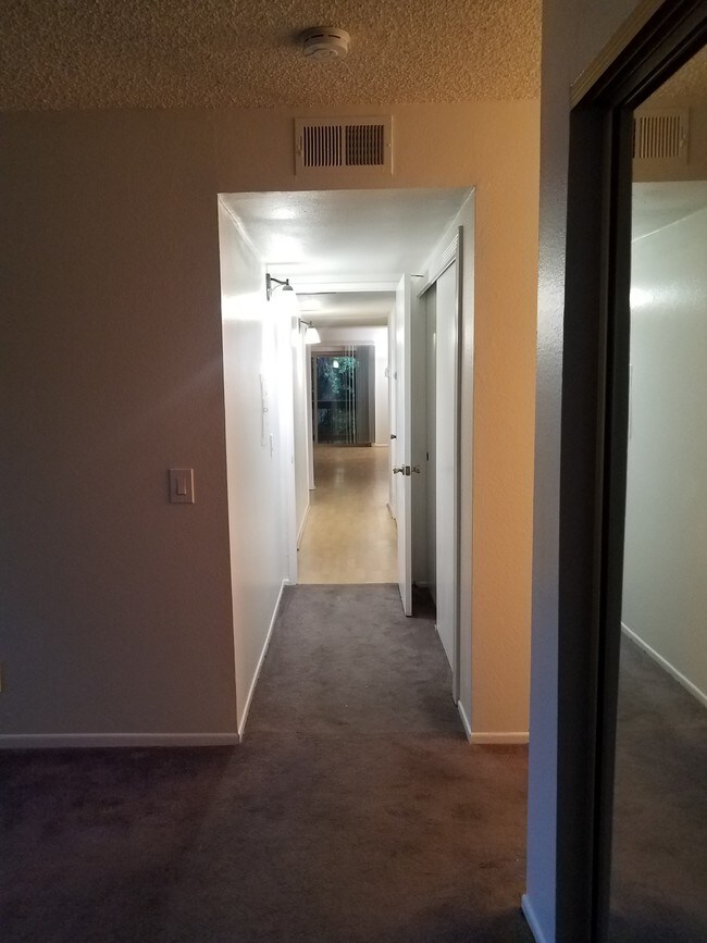 Building Photo - 23653 Park Capri