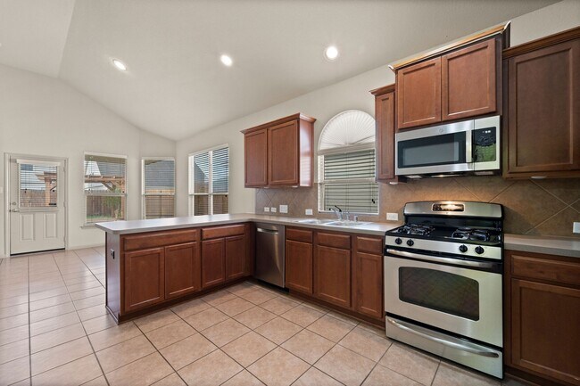 Building Photo - 8723 Sunrise Canter Dr