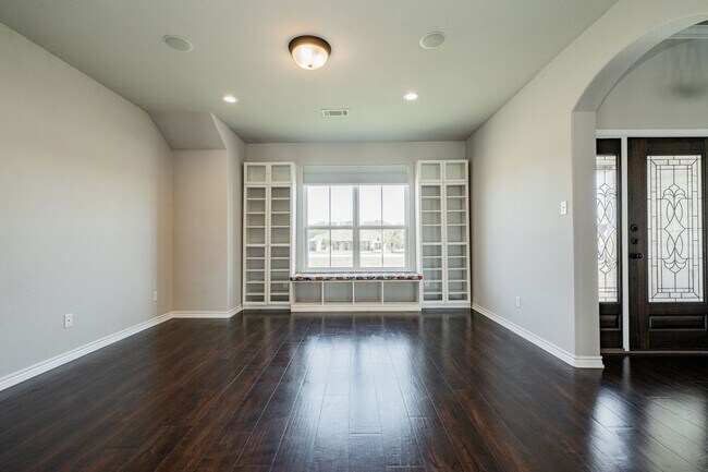 Building Photo - Your Royse City Retreat Awaits!