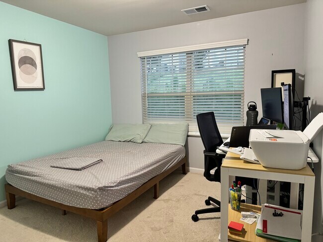 Building Photo - 529 Common Raven Ct