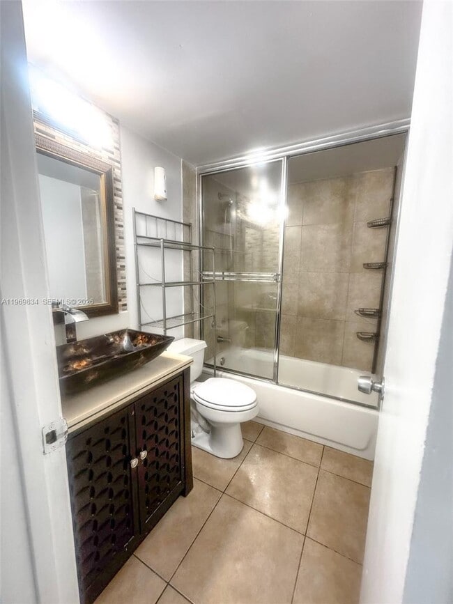 Building Photo - 95 NE 41st St