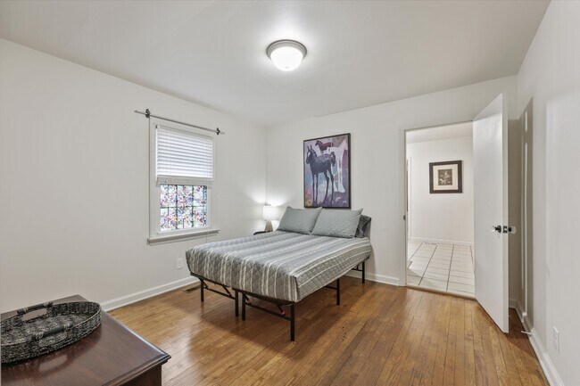 Building Photo - 2414 Fairmont Blvd