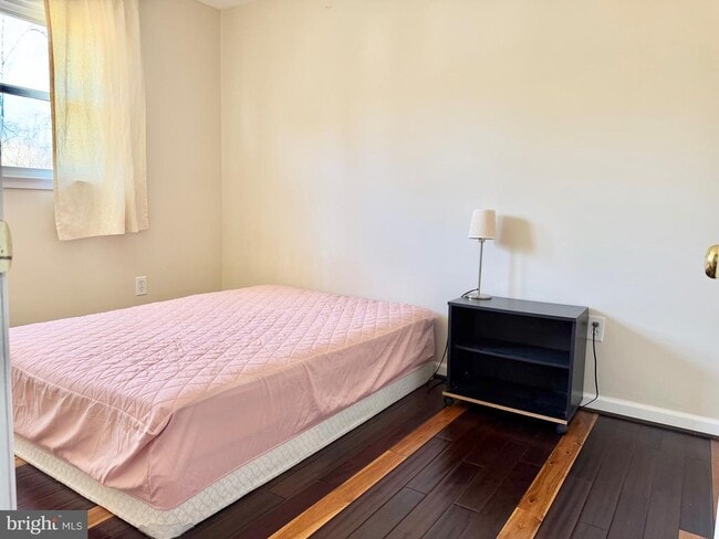 Building Photo - 13612 Lindendale Rd