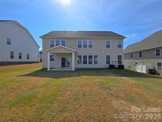 Building Photo - 2216 Skybrook Oaks Dr