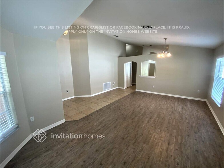 Building Photo - 1260 Creekview Ct