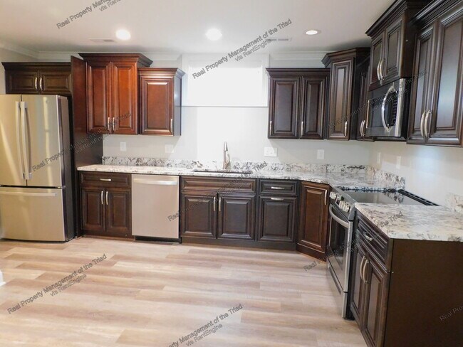 Building Photo - 507 Arrowhead Dr