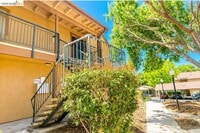 Building Photo - 5313 Ridgeview Cir