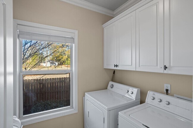 Building Photo - Plainsview Condo | 2 Bed 2 Bath