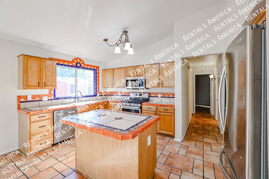 Building Photo - 5375 N 87th Ave