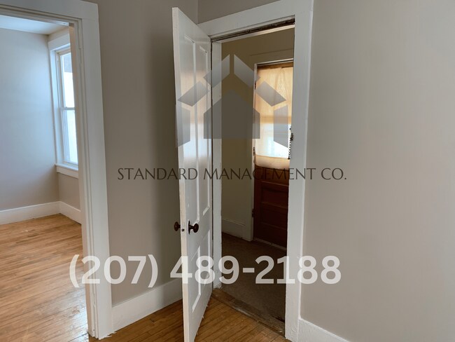 Building Photo - 15 Kennebec St