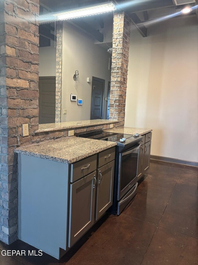 Building Photo - 6350 Escondido Dr
