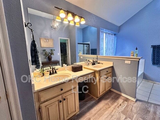 Building Photo - 10716 NW 31st Terrace