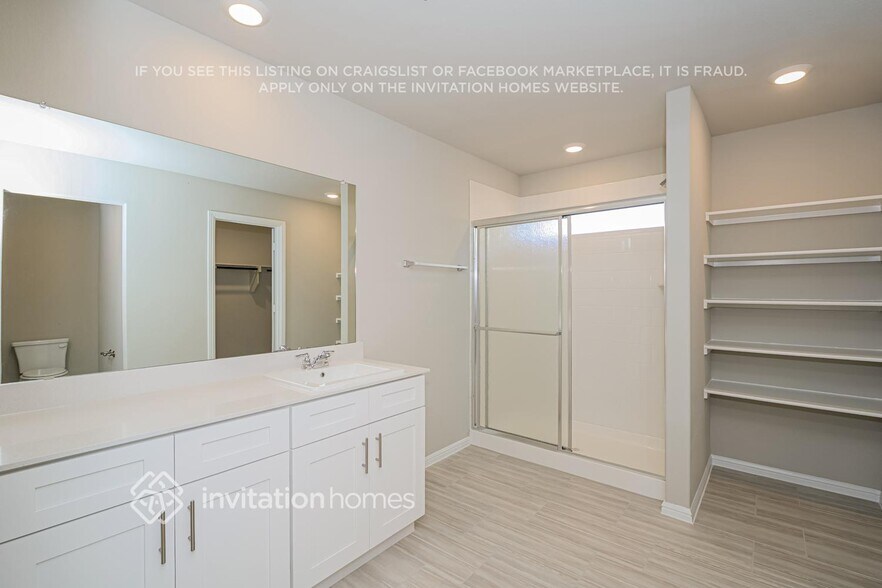 Building Photo - 422 Lubbock Dr