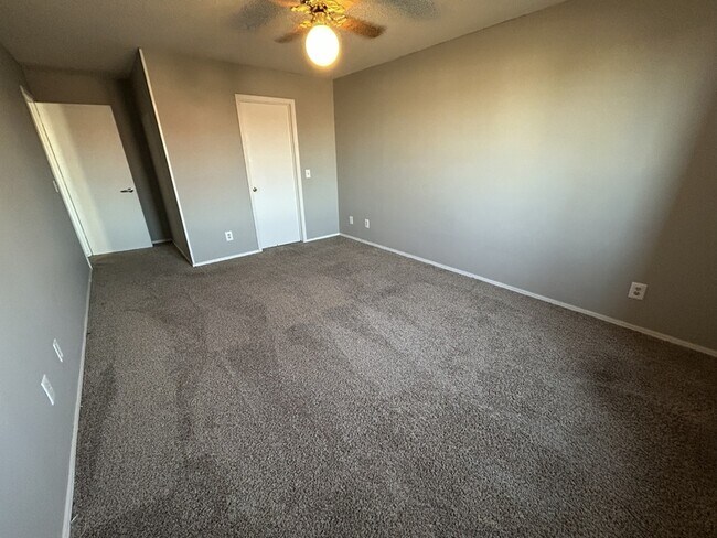 Building Photo - South 7th Street - 405