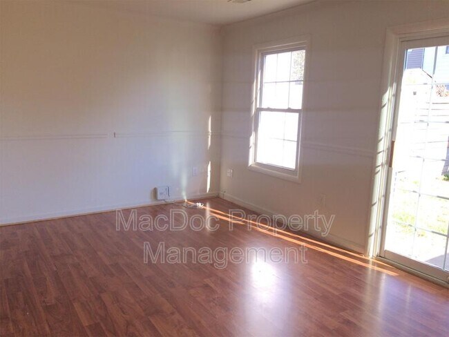 Building Photo - 14674 Pinon Ct
