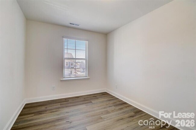 Building Photo - 3853 Hayden Ln