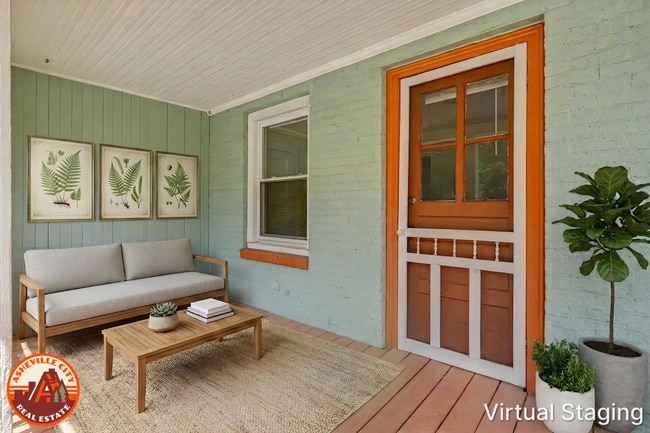 Building Photo - Charming 1930s Shotgun Duplex – Updated Bath, Walk-In Pantry, Water Included