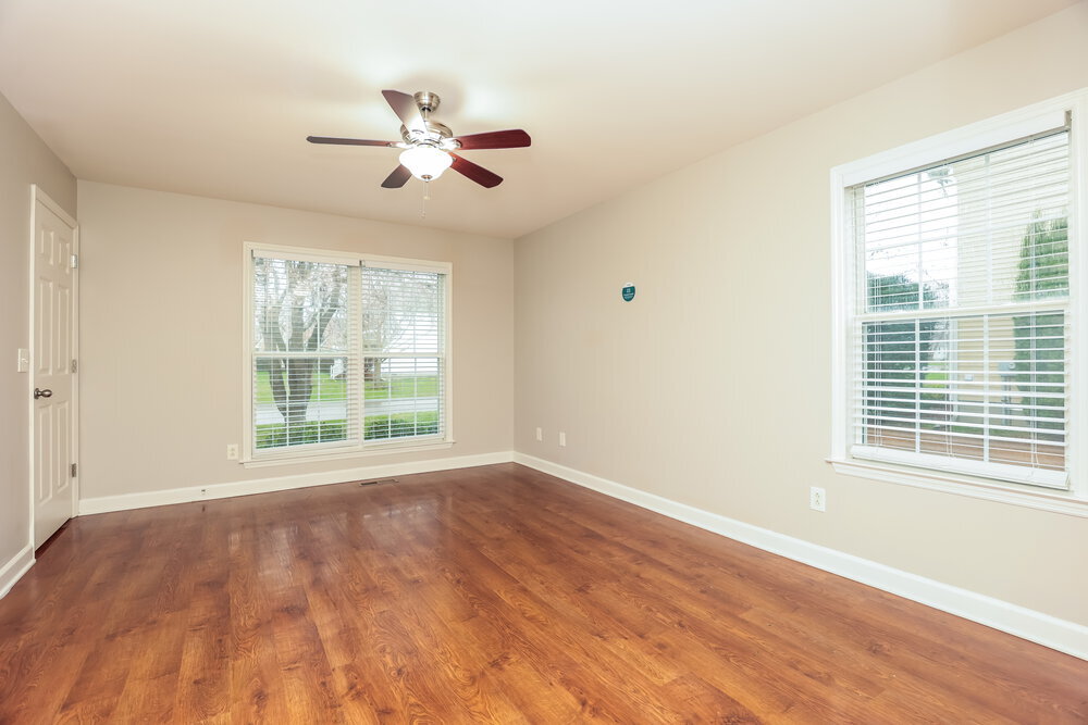 Building Photo - 2853 Sutherland Dr